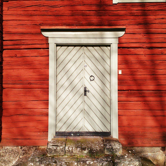 #dörr #rötthus #skånela #gammalthus #hembyggdsgård