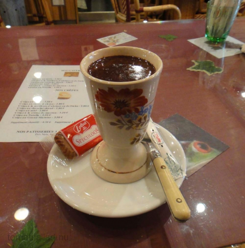 varm choklad på Le Café Jardin i Antibes