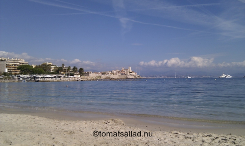 gamla Antibes sett från stranden