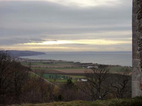 Utsikt genom fönster i Brahehus