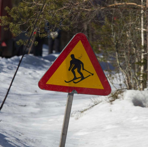 varning för skidåkare