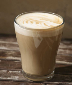 Cafe latte på DaMatteo