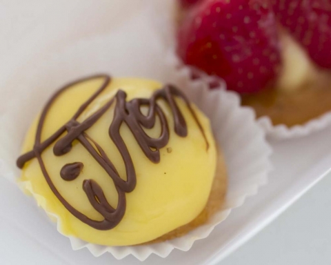 bakverk med citronkräm bakverk med citronkräm