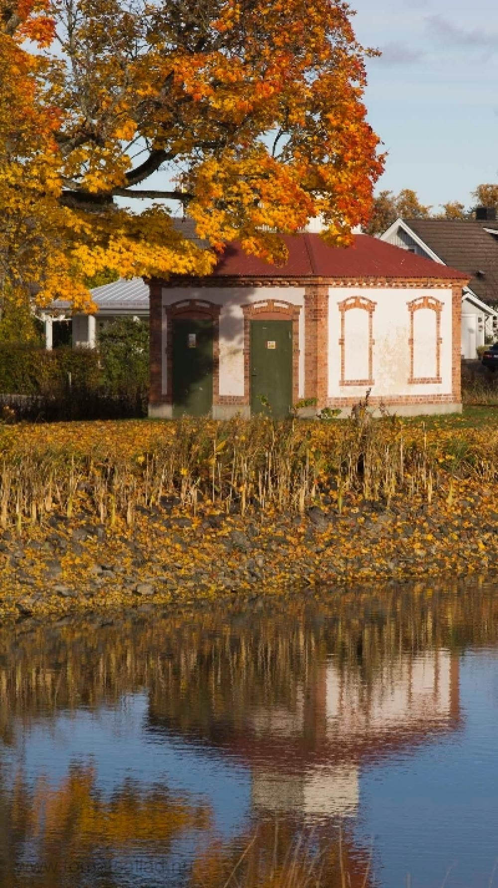 Vy längs Göta kanal